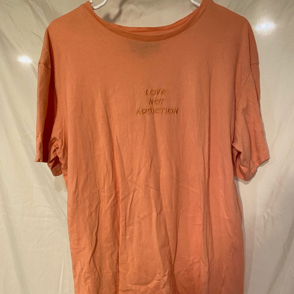 Peachy PacSun tee shirt